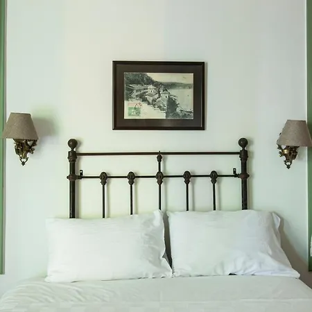 Opus 1910 Otel Ayvalı